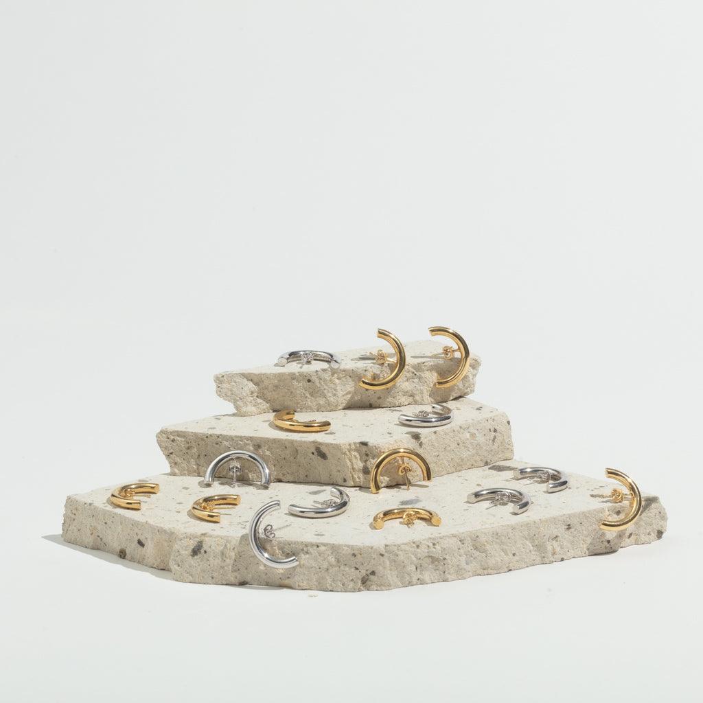 Hugger Hoop Earring(s)